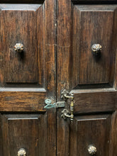 Load image into Gallery viewer, WOODEN CABINET