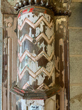 Load image into Gallery viewer, WOODEN PILLAR