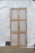 Load image into Gallery viewer, WOODEN JAALI DOOR AN29
