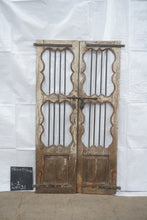 Load image into Gallery viewer, WOODEN JAALI DOOR AN31
