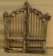 Load image into Gallery viewer, WOODEN DOG GATE AH 39
