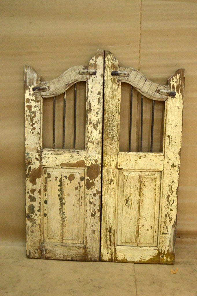 WOODEN DOG GATE AH33