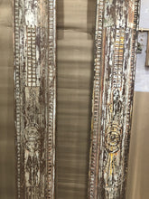 Load image into Gallery viewer, WOODEN PILLAR AH69
