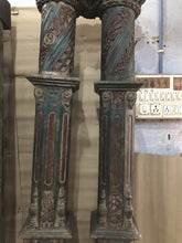 Load image into Gallery viewer, WOODEN PILLAR SET AH73
