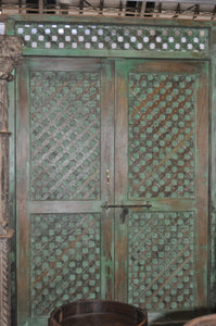 WOODEN DOOR