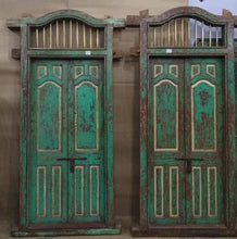Load image into Gallery viewer, WOODEN DOOR WITH FRAME AND TRANSOM MA125
