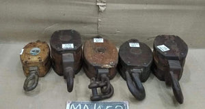 WOODEN PULLY