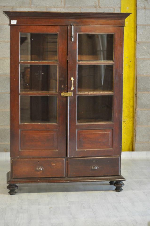 WOODEN GLASS ALMIRAH