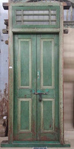 WOODEN DOOR