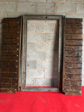 Load image into Gallery viewer, Shekhavati Haveli Door
