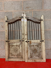 Load image into Gallery viewer, WOODEN DOG GATE
