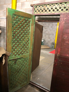 WOODEN DOOR