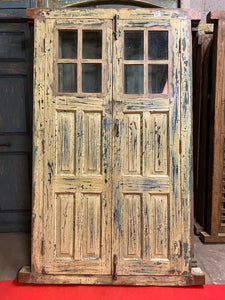 WOODEN DOOR