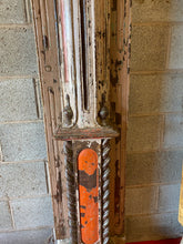 Load image into Gallery viewer, WOODEN PILLAR

